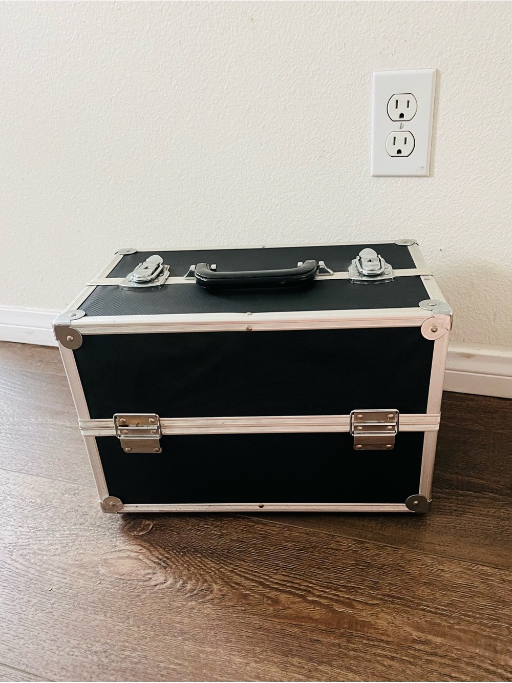 Black Aluminum Trim Storage Case - Professional Organizer